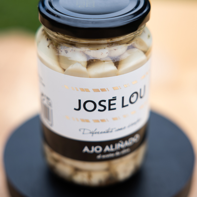 Česnek nakládaný ve vinném octu José Lou 370g